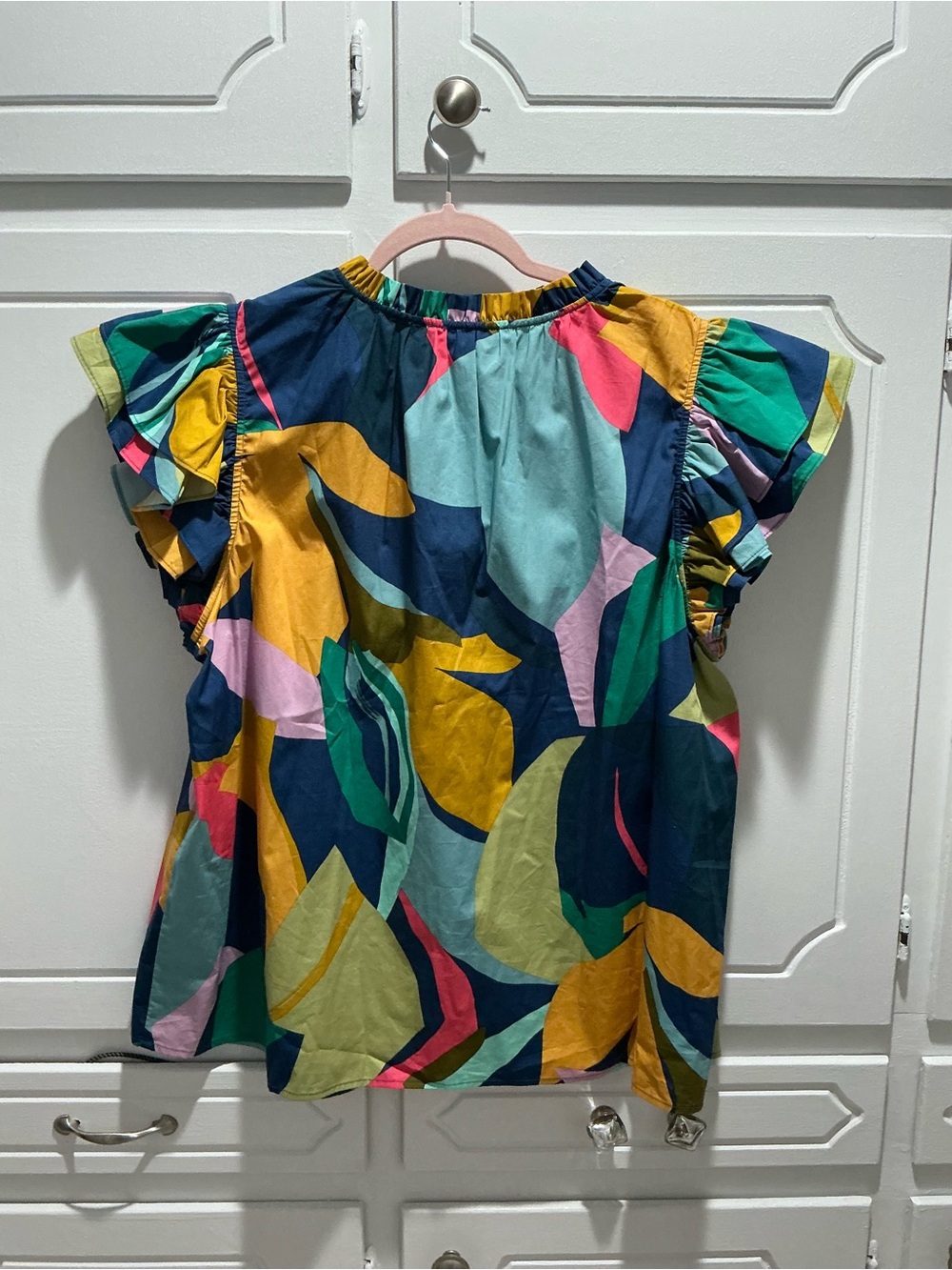 Gia Abstract Risette Ruffle Split Neck Top - Picture 4 of 4